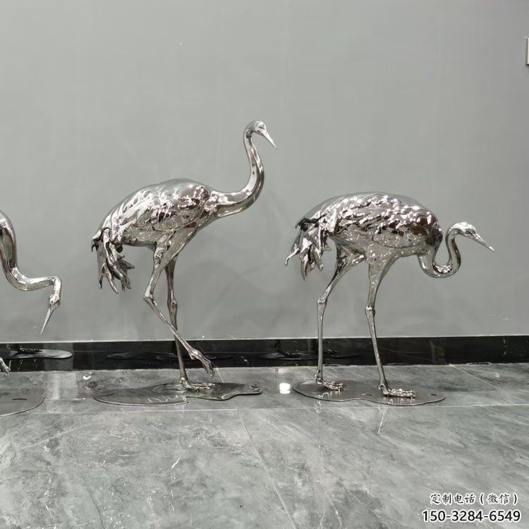 不銹鋼鴕鳥雕塑 門口創(chuàng)意雕塑 售樓處小品 不銹鋼鴕鳥雕塑 門口創(chuàng)意雕塑 售樓處小品