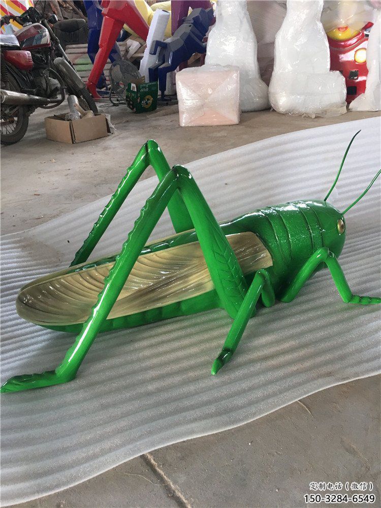 大型蟈蟈雕塑 門口創(chuàng)意雕塑 售樓處小品 大型蟈蟈雕塑 門口創(chuàng)意雕塑 售樓處小品