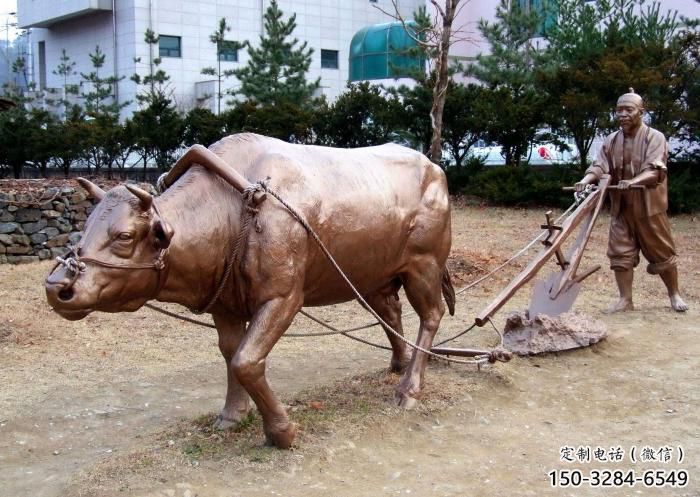 農(nóng)村小牛雕塑，廣場(chǎng)擺件，抽象工藝