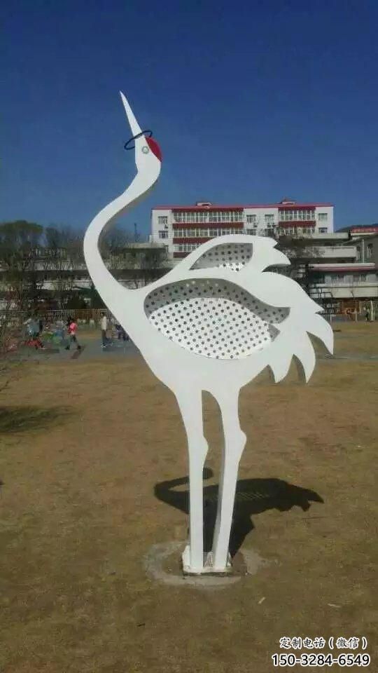 步行街白鷺雕塑，烤漆雕塑，鏤空方式