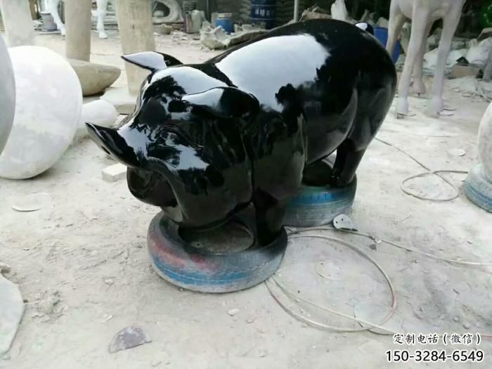 景區(qū)野豬雕塑，鍍金歐式雕塑，鐵藝材質(zhì)