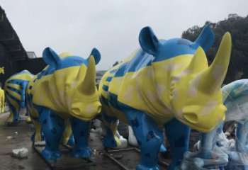售樓部犀牛雕塑，噴砂發(fā)光雕塑，彩繪題材