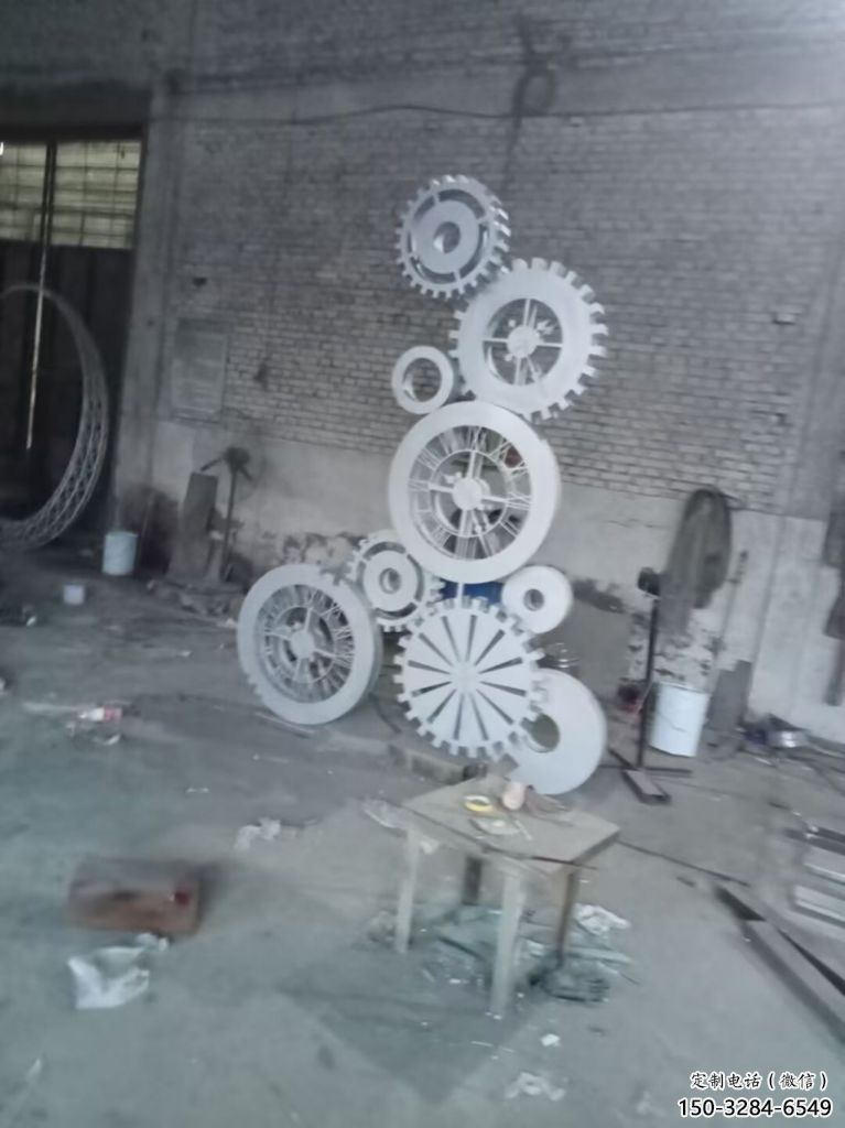 中式齒輪雕塑 啞光工業(yè)雕塑 游樂場(chǎng)機(jī)械雕塑