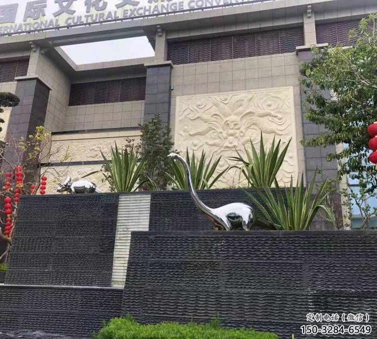 廣場恐龍雕塑供需，廣場雕塑，景觀鏡面恐龍雕塑定制