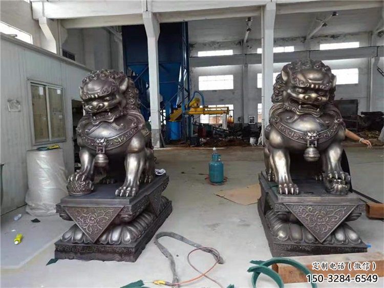 景觀獅子雕塑標(biāo)準(zhǔn)，鑄銅制作，景觀蹲獅雕塑優(yōu)價(jià)
