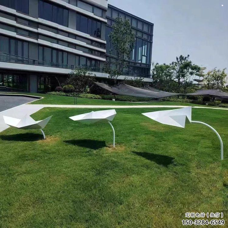 紙船雕塑訂做,彩鋼制作,民俗折紙船雕塑優(yōu)選 紙船雕塑訂做,彩鋼制作,民俗折紙船雕塑優(yōu)選