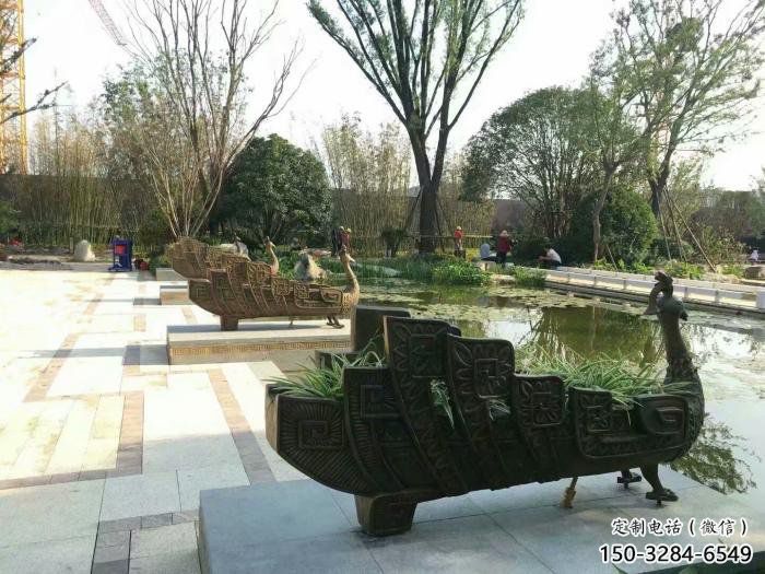 公園孔雀雕塑定價，景觀概念，仿古孔雀雕塑廠家選用?