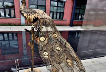 孔雀雕塑創(chuàng)意精選，彩鋼制作，銅孔雀雕塑標準廠家