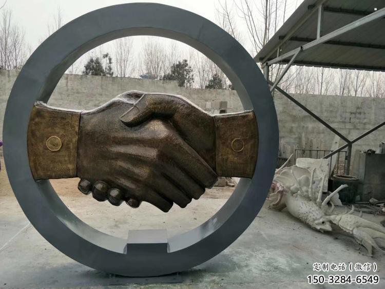 握手雕塑觀賞型，戶外擺放，不銹鋼握手雕塑廠家