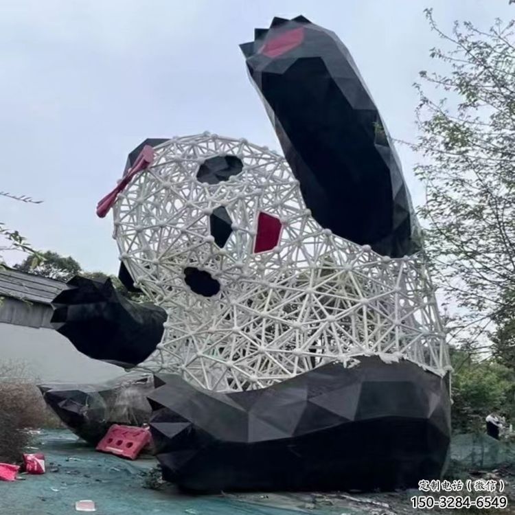 景區(qū)熊貓雕塑優(yōu)選,圓雕體系,鏤空切面熊貓雕塑選定 景區(qū)熊貓雕塑優(yōu)選,圓雕體系,鏤空切面熊貓雕塑選定