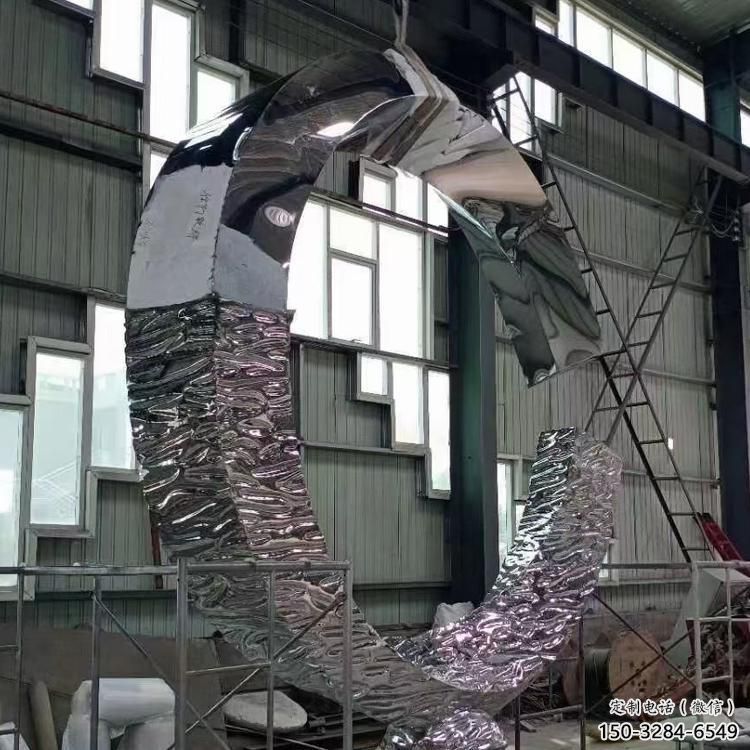 圓環雕塑展品，室外軟裝，展示不銹鋼圓環雕塑訂做
