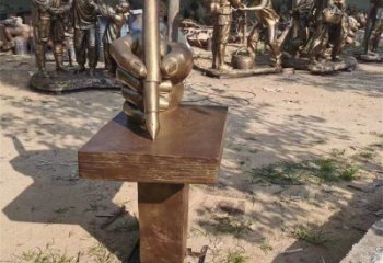 手握鋼筆雕塑承接，城市雕塑，仿銅手握鋼筆雕塑廠家