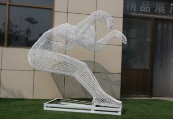 戶(hù)外鏤空體育雕塑通用，運(yùn)動(dòng)員雕塑，鐵藝人物雕塑供應(yīng)