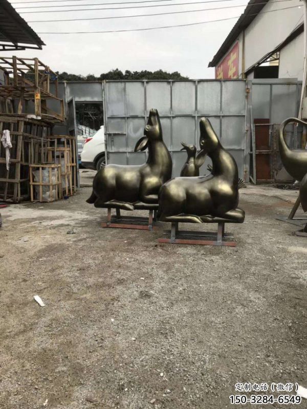 張掖小鹿雕塑選用，鍛造工藝，藝術(shù)抽象銅鹿雕塑標(biāo)準(zhǔn)