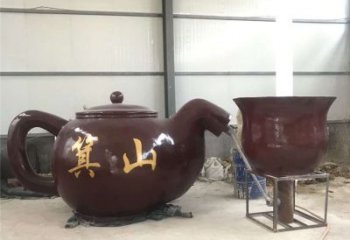 沈陽商業(yè)街酒壺雕塑