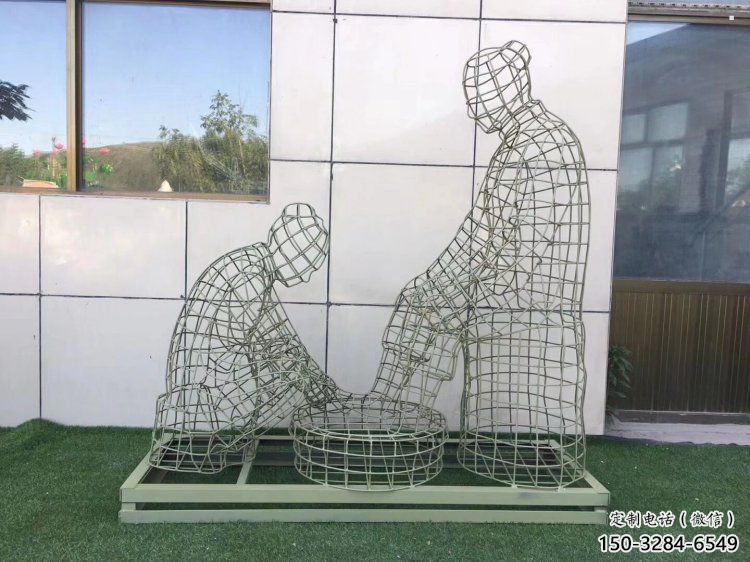 林周鏤空洗腳雕塑制作，園林裝飾，鐵藝孝道人物雕塑
